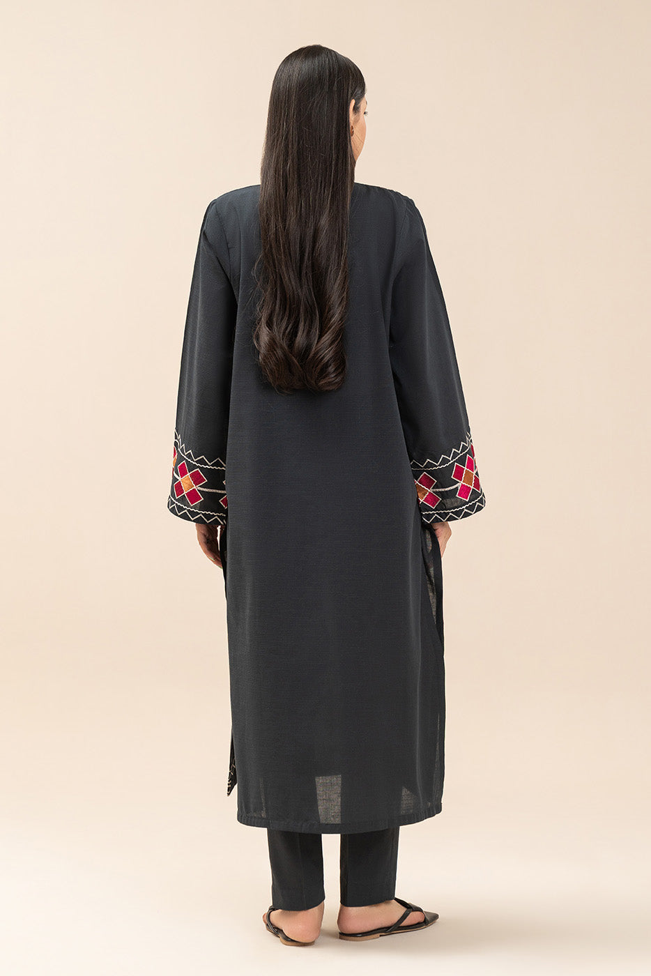 2 PIECE EMBROIDERED SLUB SUIT (PRET)