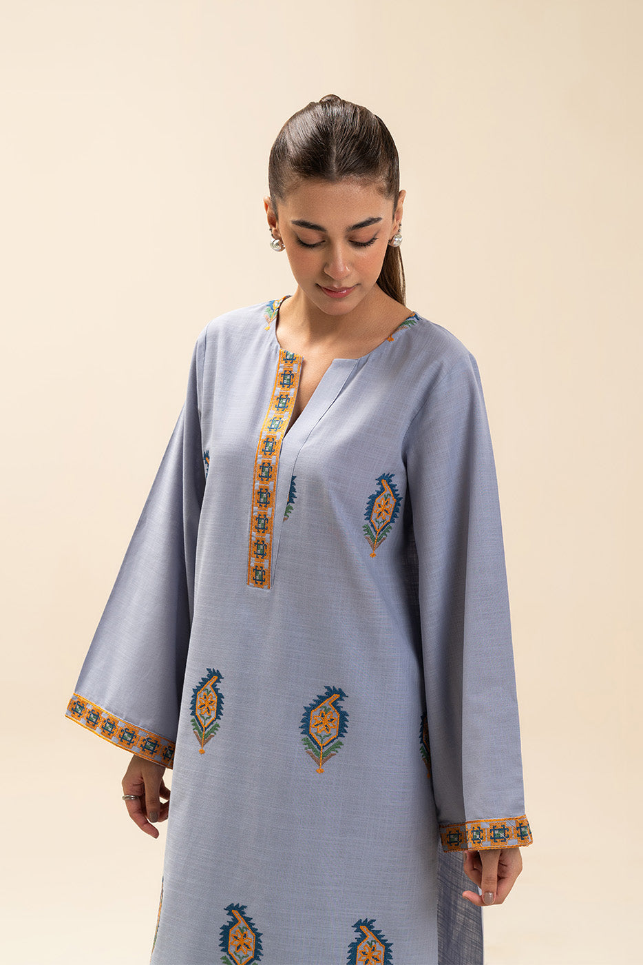 2 PIECE EMBROIDERED TWO WAY SLUB SUIT (PRET)
