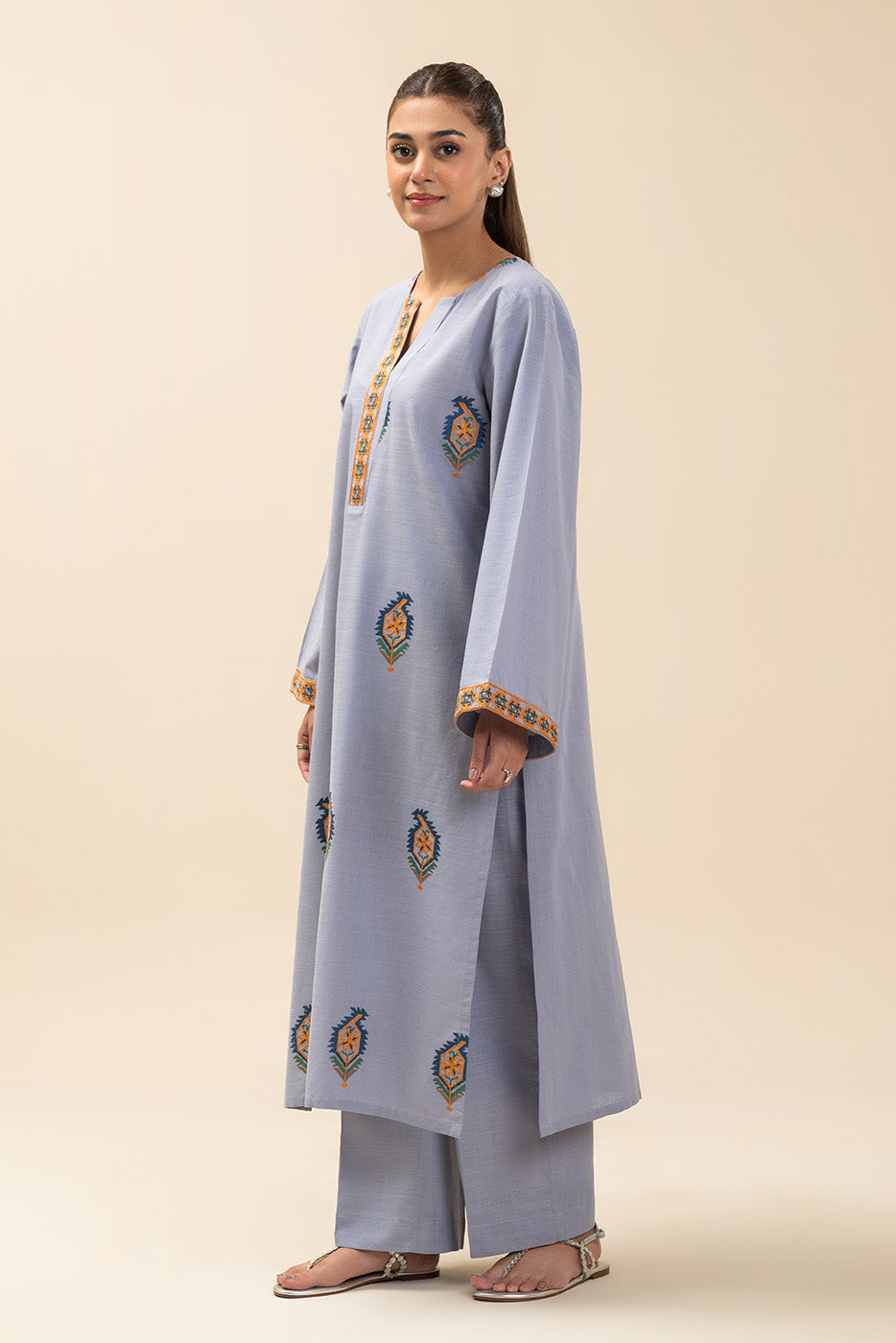 2 PIECE EMBROIDERED TWO WAY SLUB SUIT (PRET)