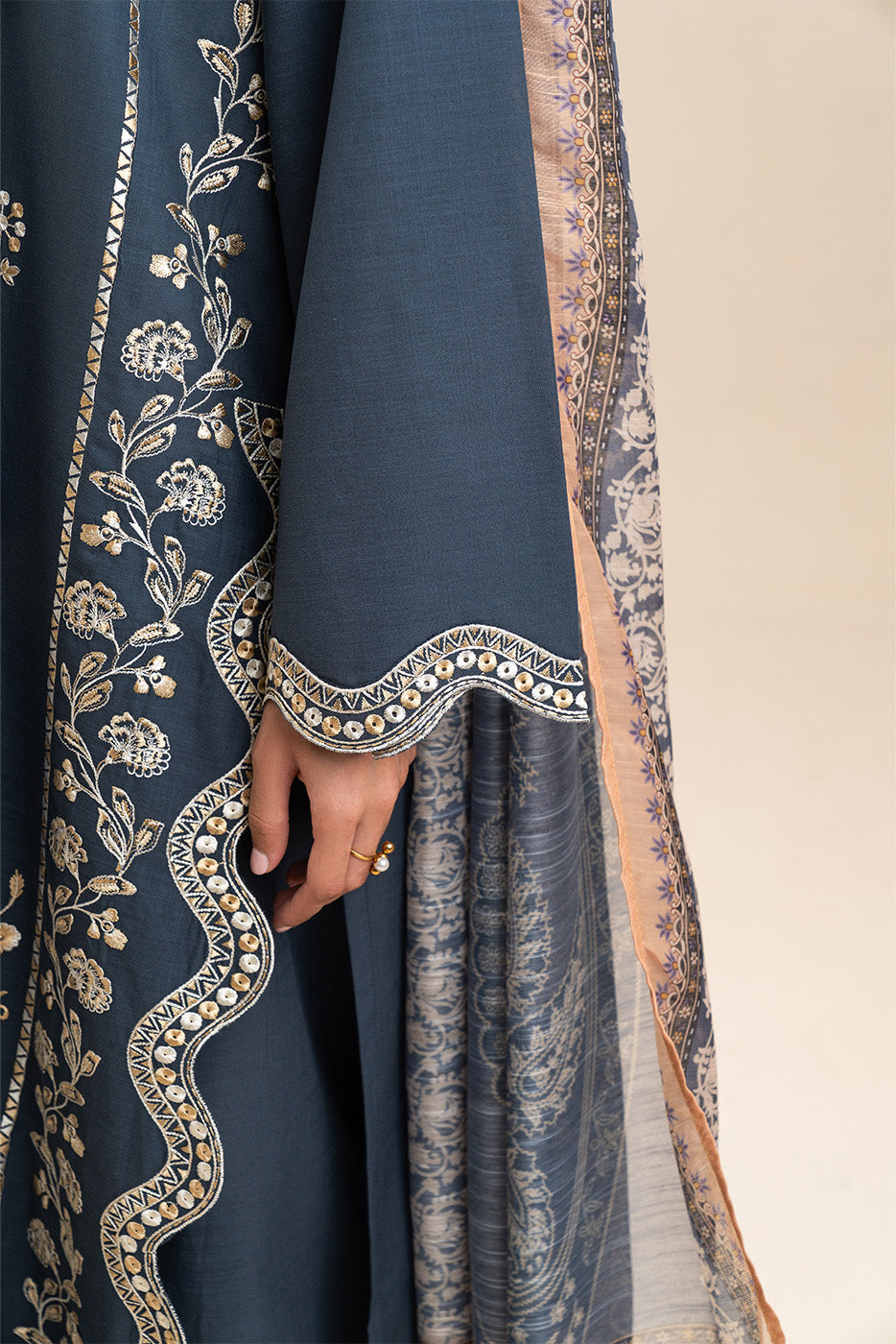 3 PIECE EMBROIDERED TWO WAY SLUB SUIT (PRET)