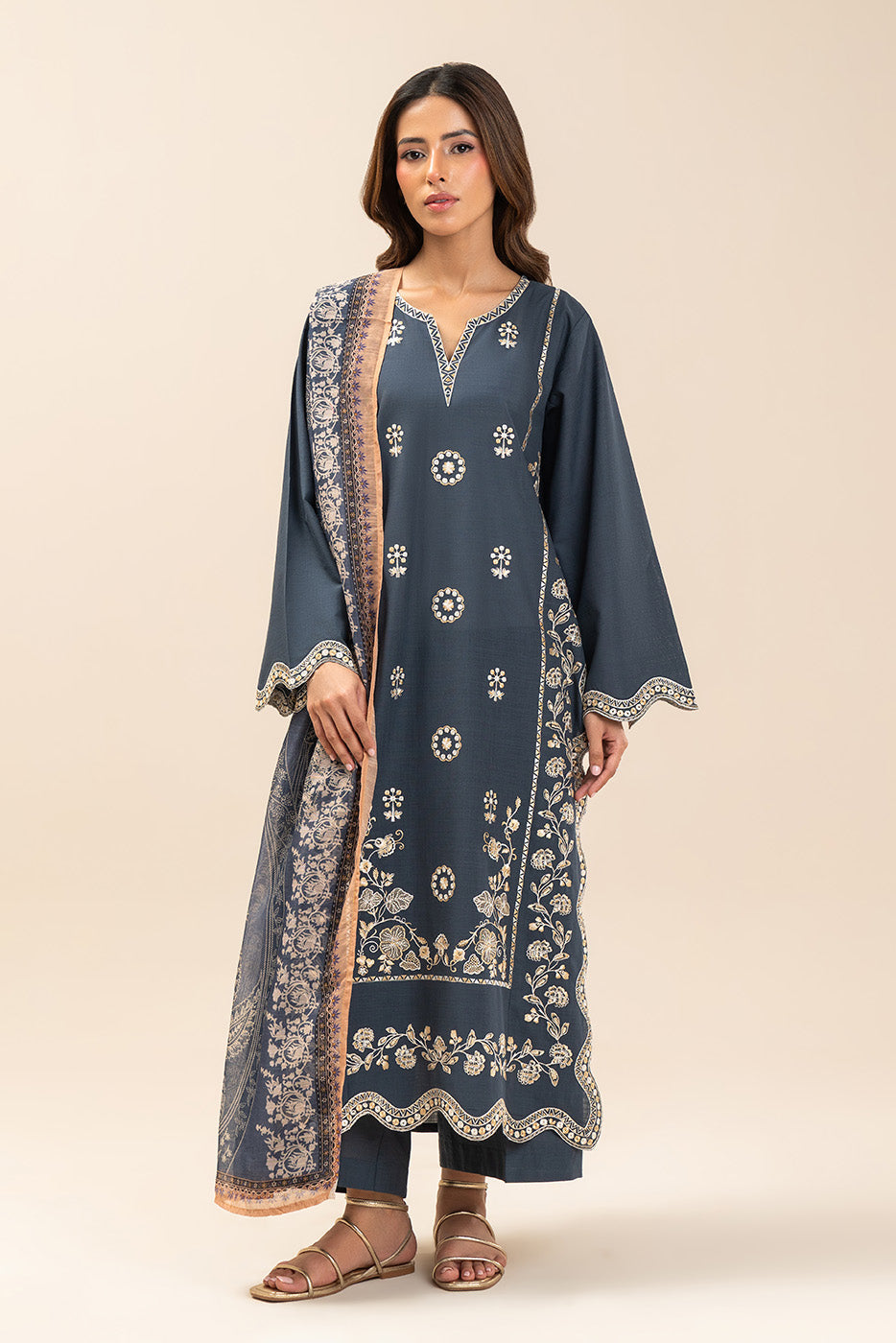3 PIECE EMBROIDERED TWO WAY SLUB SUIT (PRET)