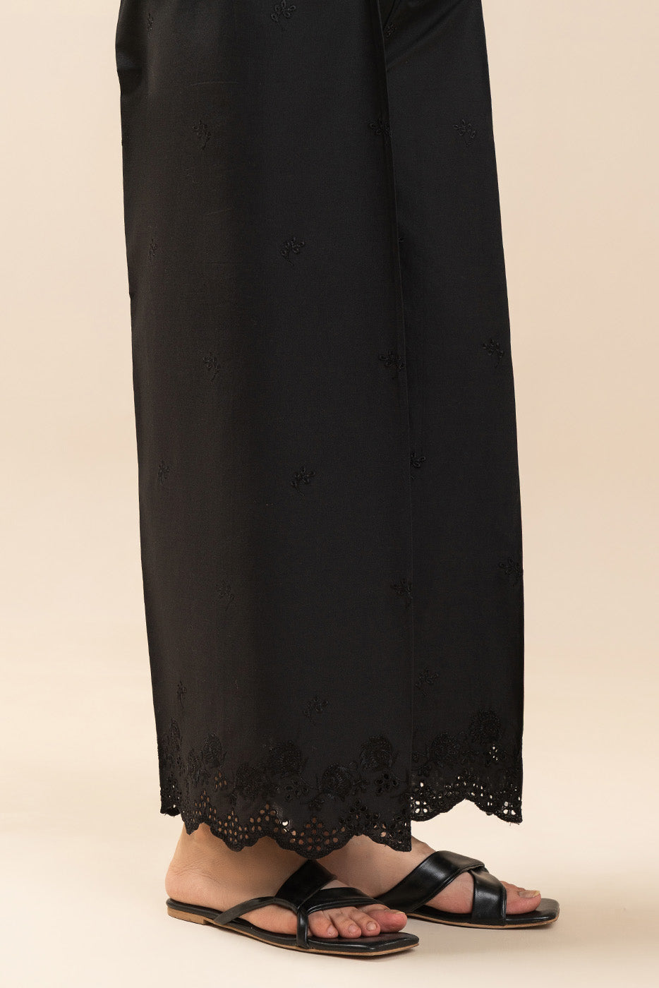EMBROIDERED CULOTTE PANTS