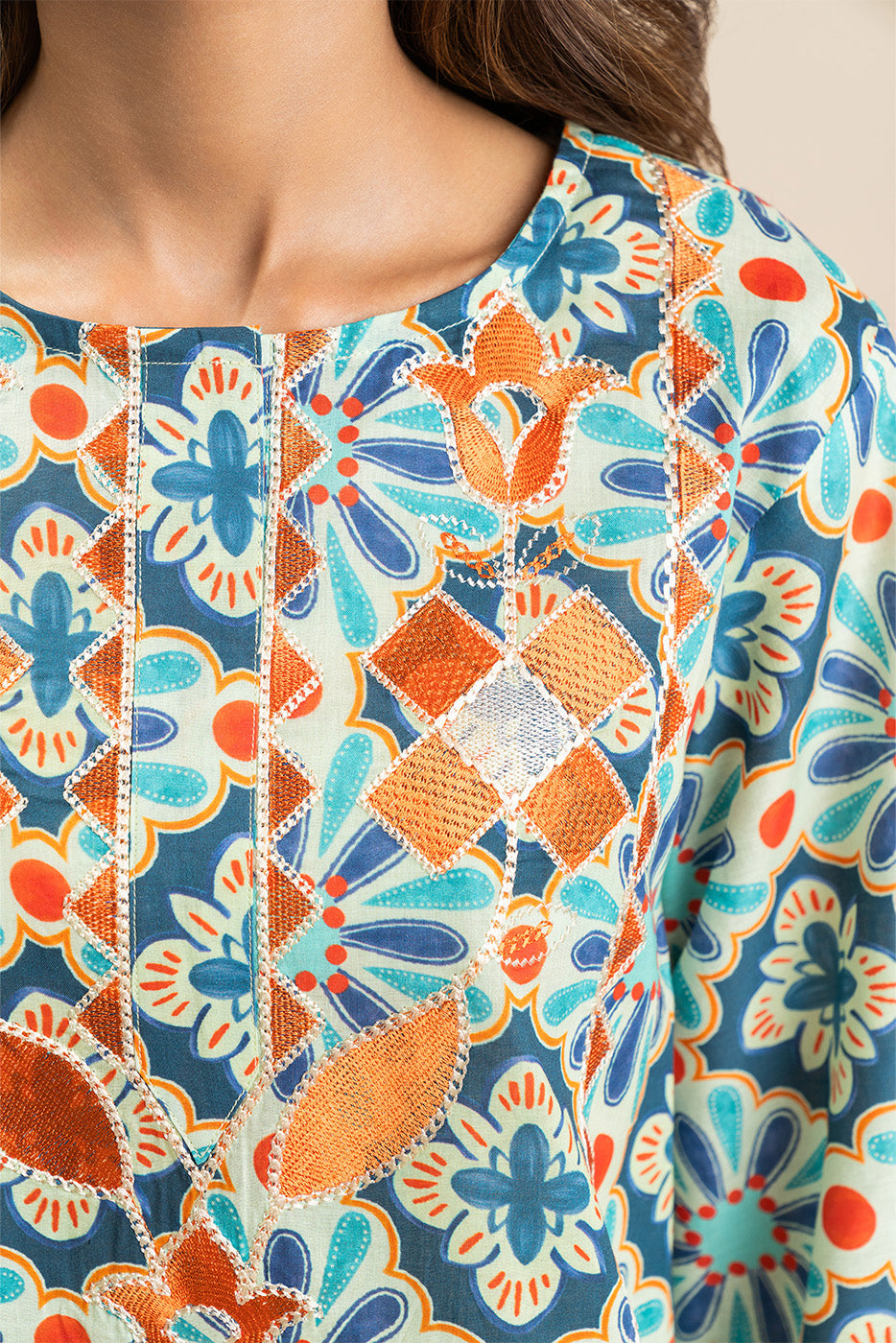 2 PIECE EMBROIDERED LAWN SUIT (PRET)
