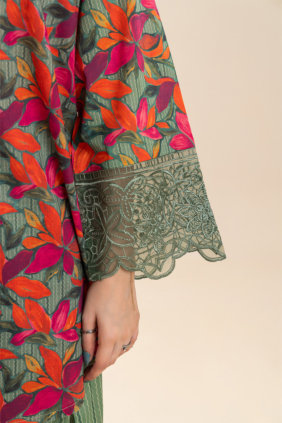 EMBROIDERED LAWN SHIRT (PRET)