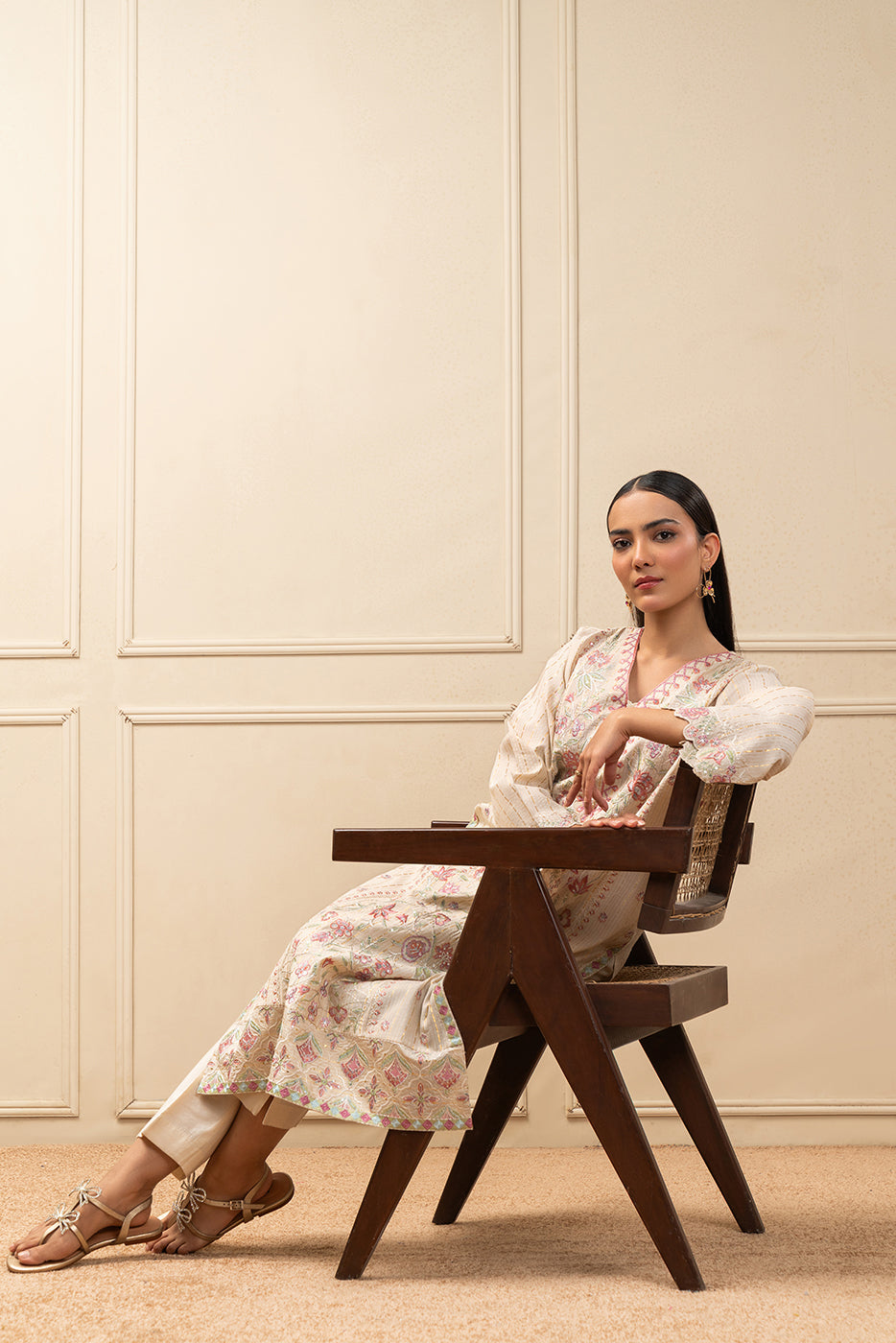 EMBROIDERED DOBBY JACQUARD SHIRT (PRET)