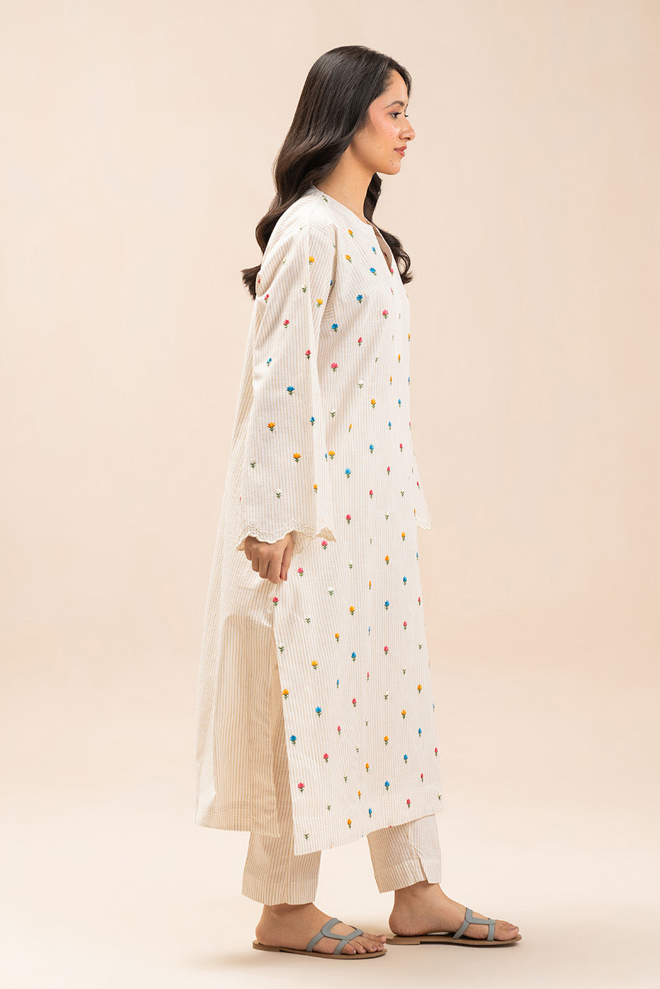 2 PIECE EMBROIDERED DOBBY SUIT (PRET)