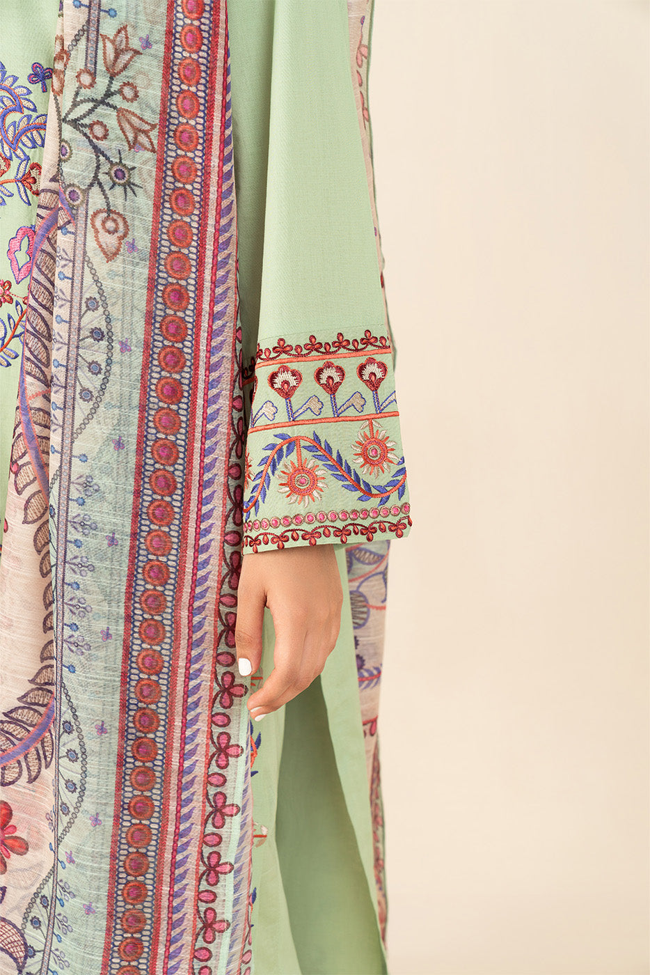 3 PIECE EMBROIDERED LAWN SUIT (PRET)