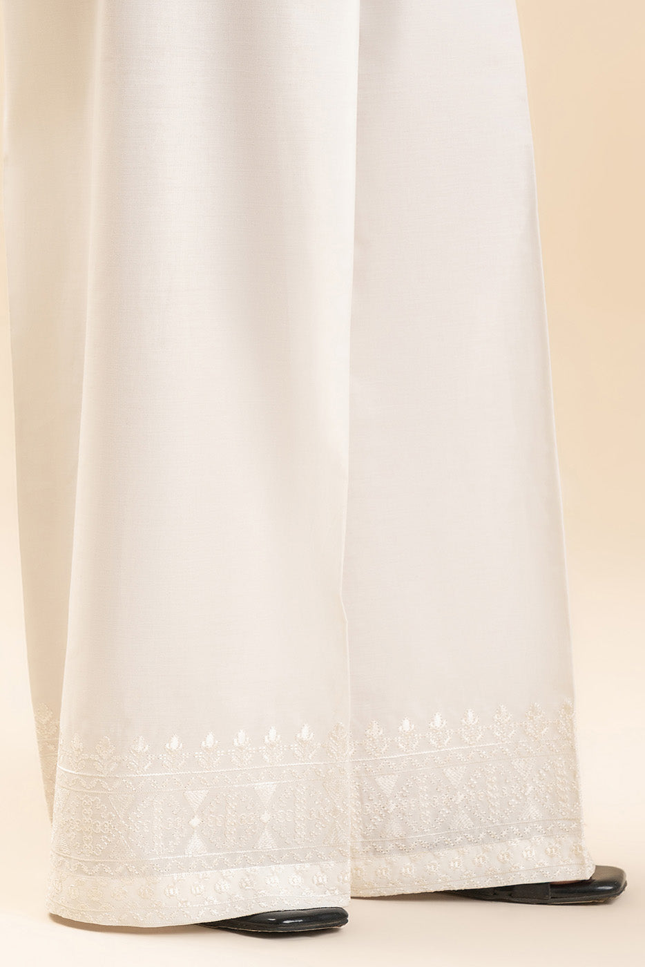 EMBROIDERED SLACK PANTS