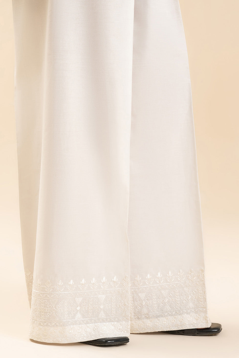 EMBROIDERED SLACK PANTS