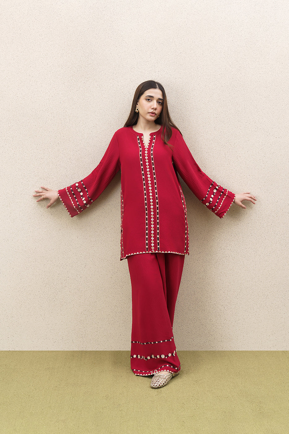 2 PIECE EMBROIDERED POLY CREPE SUIT (FLOW)