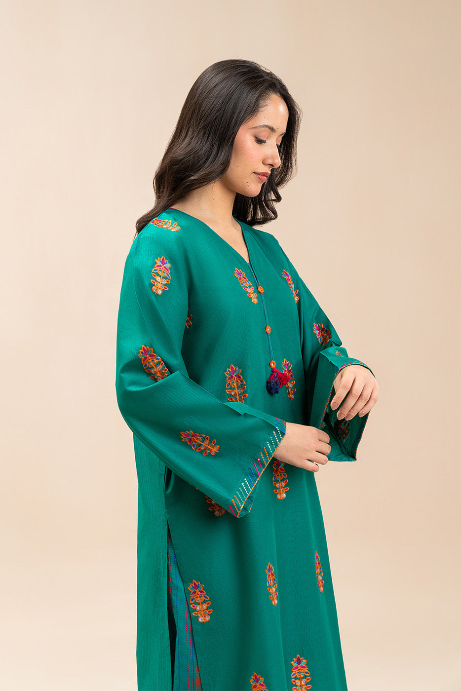2 PIECE EMBROIDERED DORIA SUIT (PRET)