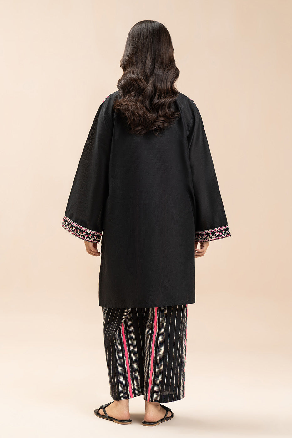 EMBROIDERED DORIA SHIRT (PRET)