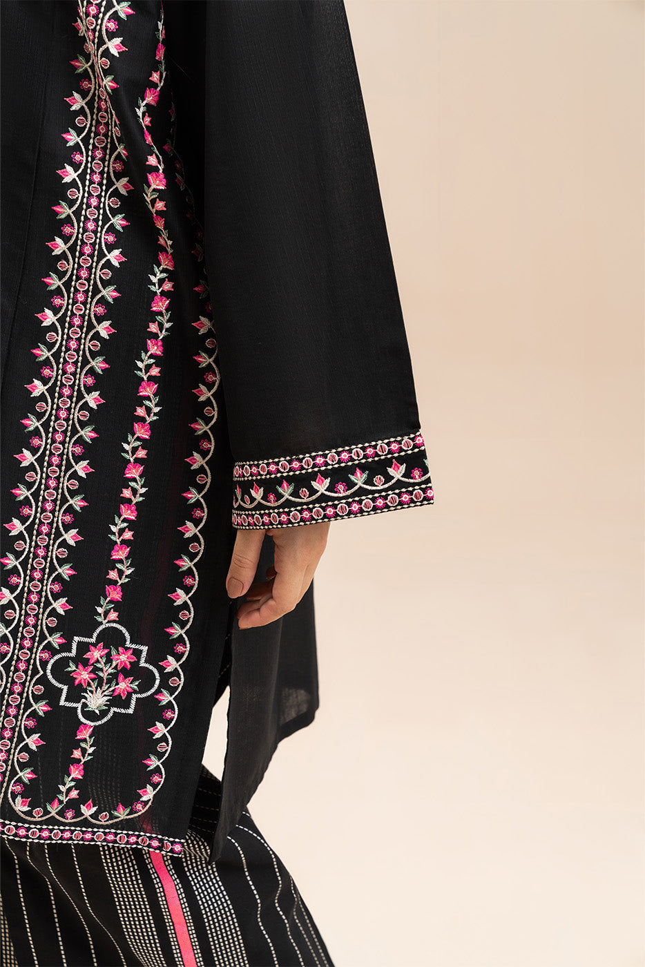 EMBROIDERED DORIA SHIRT (PRET)