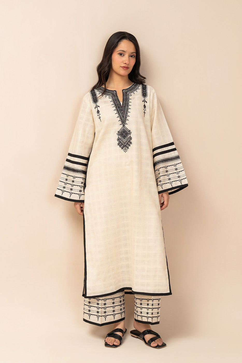 2 PIECE EMBROIDERED DORIA SUIT (PRET)