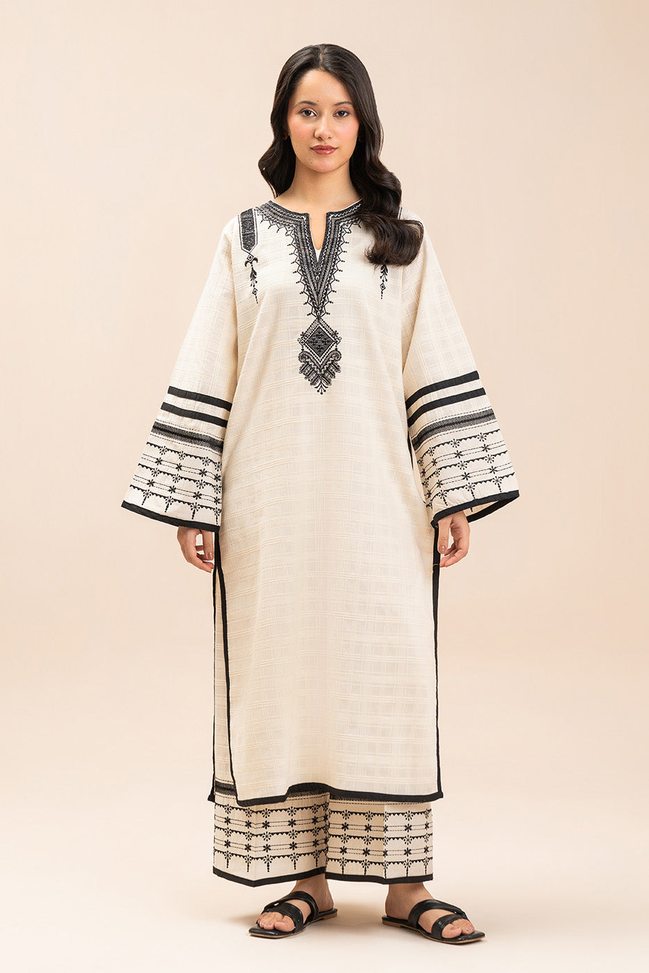 2 PIECE EMBROIDERED DORIA SUIT (PRET)