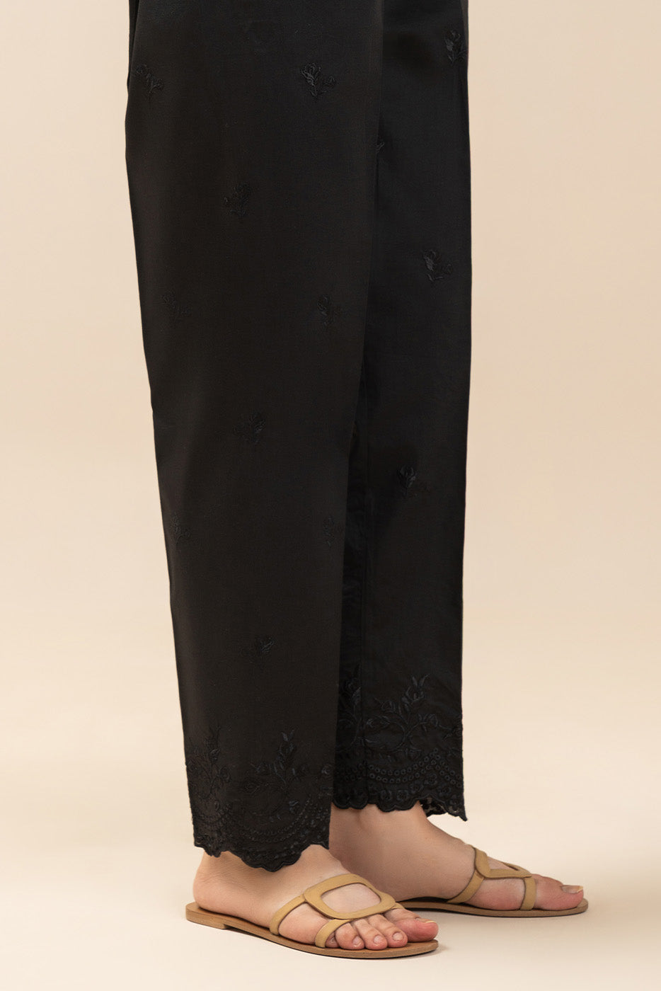 EMBROIDERED STRAIGHT PANTS