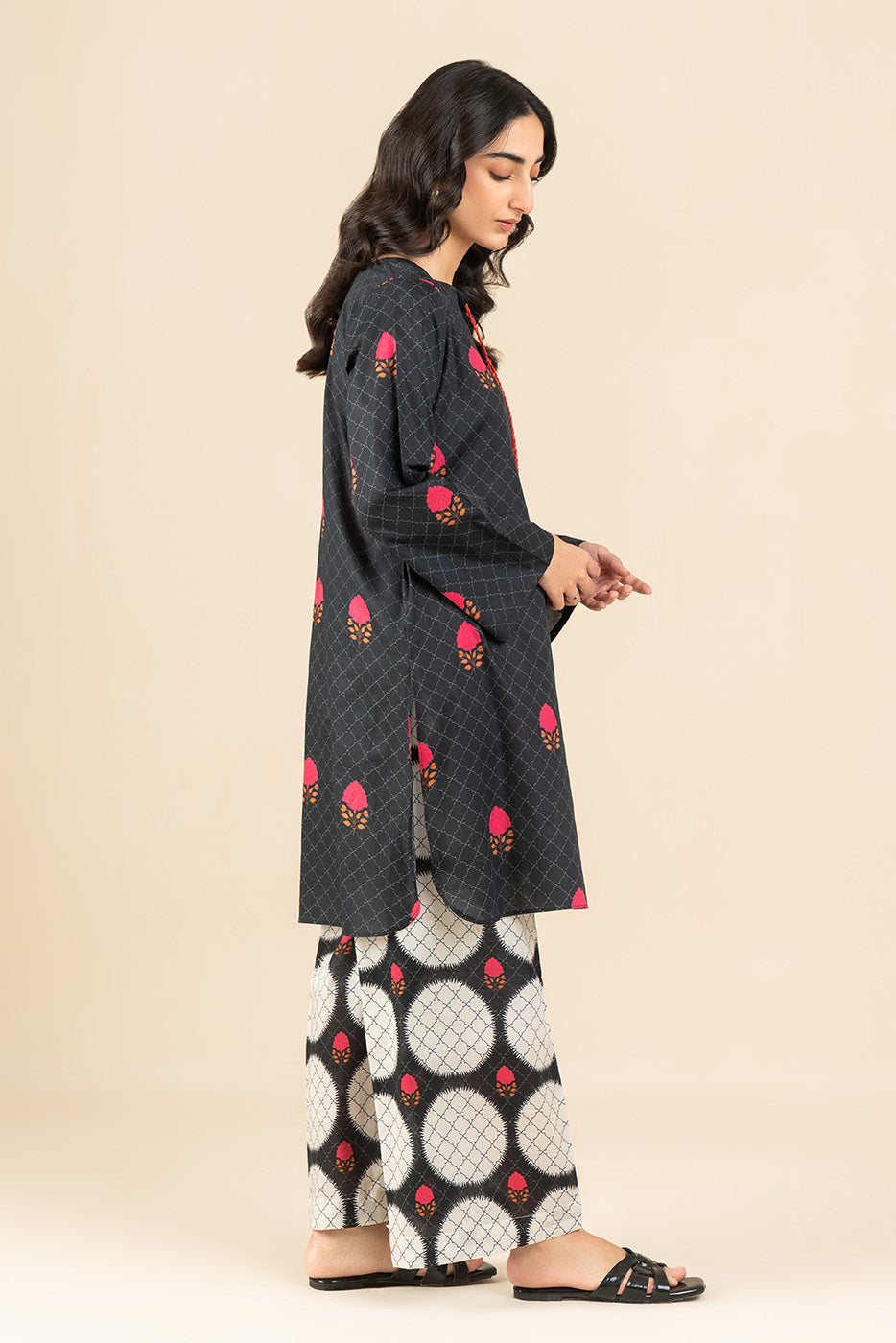2 PIECE PRINTED LAWN SUIT (PRET)