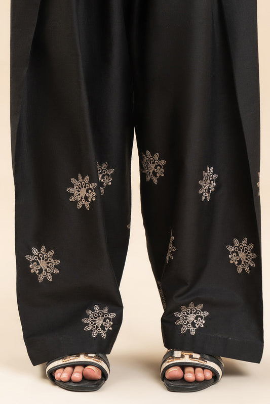 EMBROIDERED CAMBRIC BOTTOM (PRET)