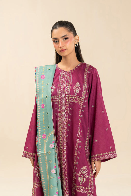 3 PIECE EMBROIDERED SELF JACQUARD SUIT (PRET)