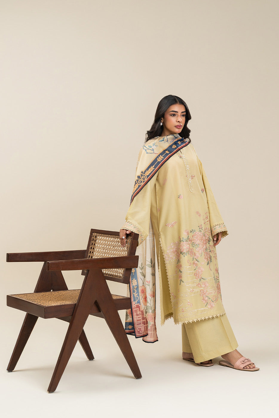 2 PIECE EMBROIDERED LAWN SUIT-VALLEY OF ROSE (UNSTITCHED)