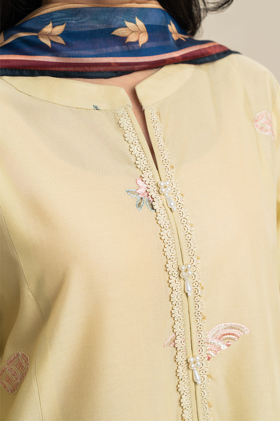 2 PIECE EMBROIDERED LAWN SUIT-VALLEY OF ROSE (UNSTITCHED)