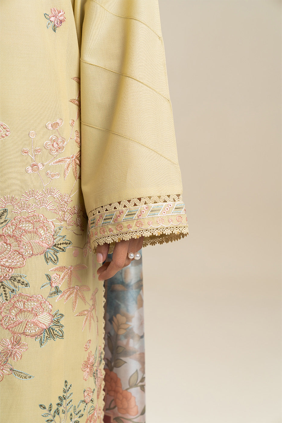 2 PIECE EMBROIDERED LAWN SUIT-VALLEY OF ROSE (UNSTITCHED)