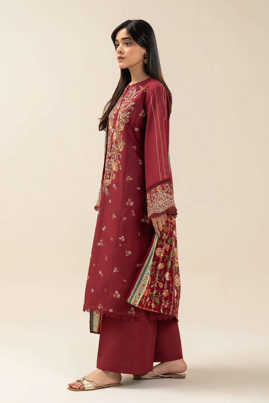 3 PIECE EMBROIDERED LAWN SUIT-MALEFICENT MAROON (UNSTITCHED)