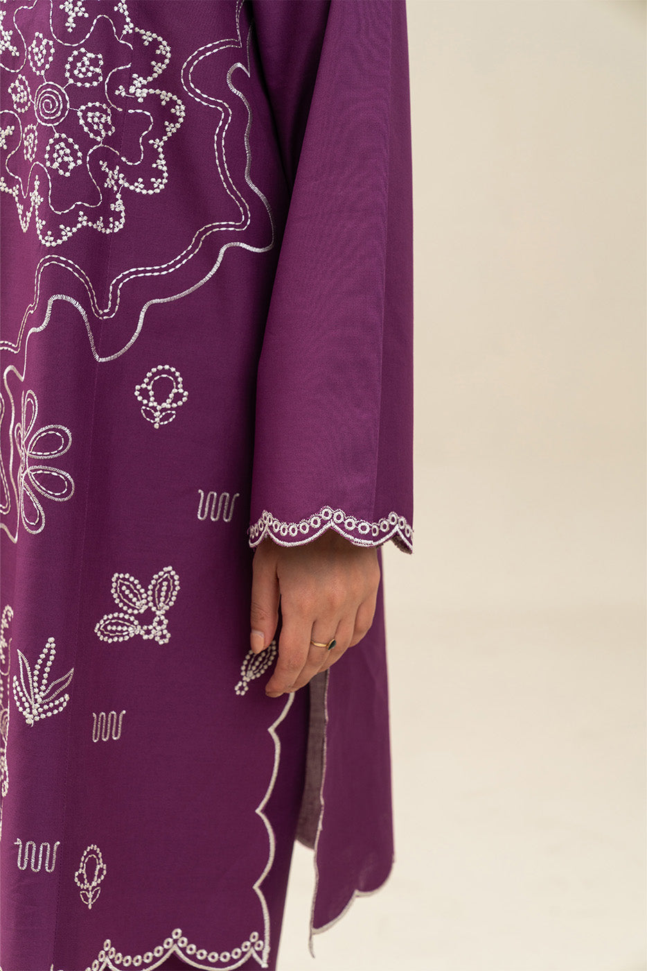 2 PIECE EMBROIDERED LAWN SUIT-GLISTENING GRAPE (UNSTITCHED)