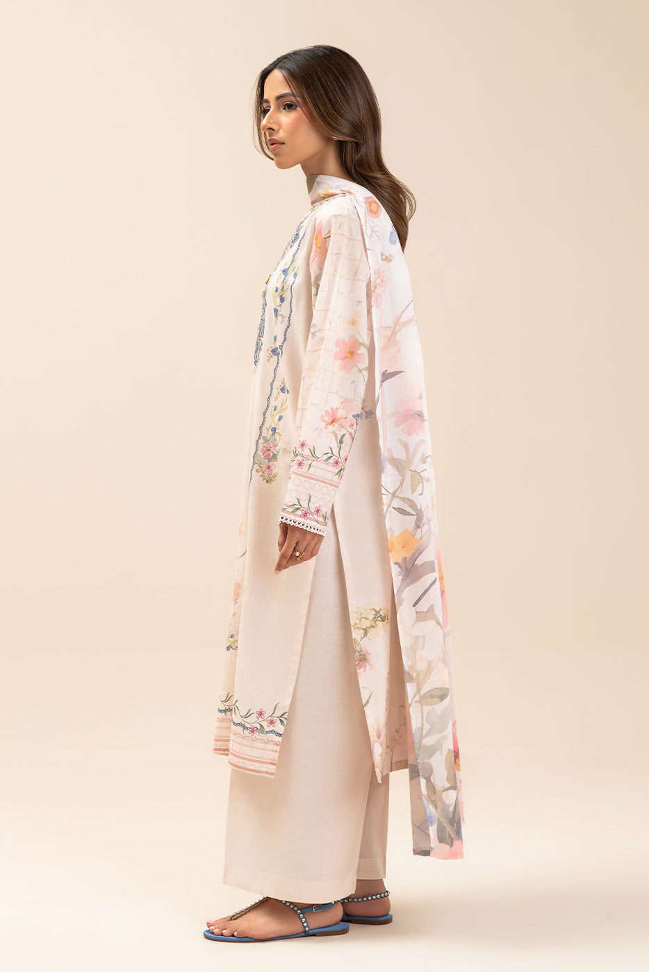 3 PIECE EMBROIDERED LAWN SUIT (PRET)