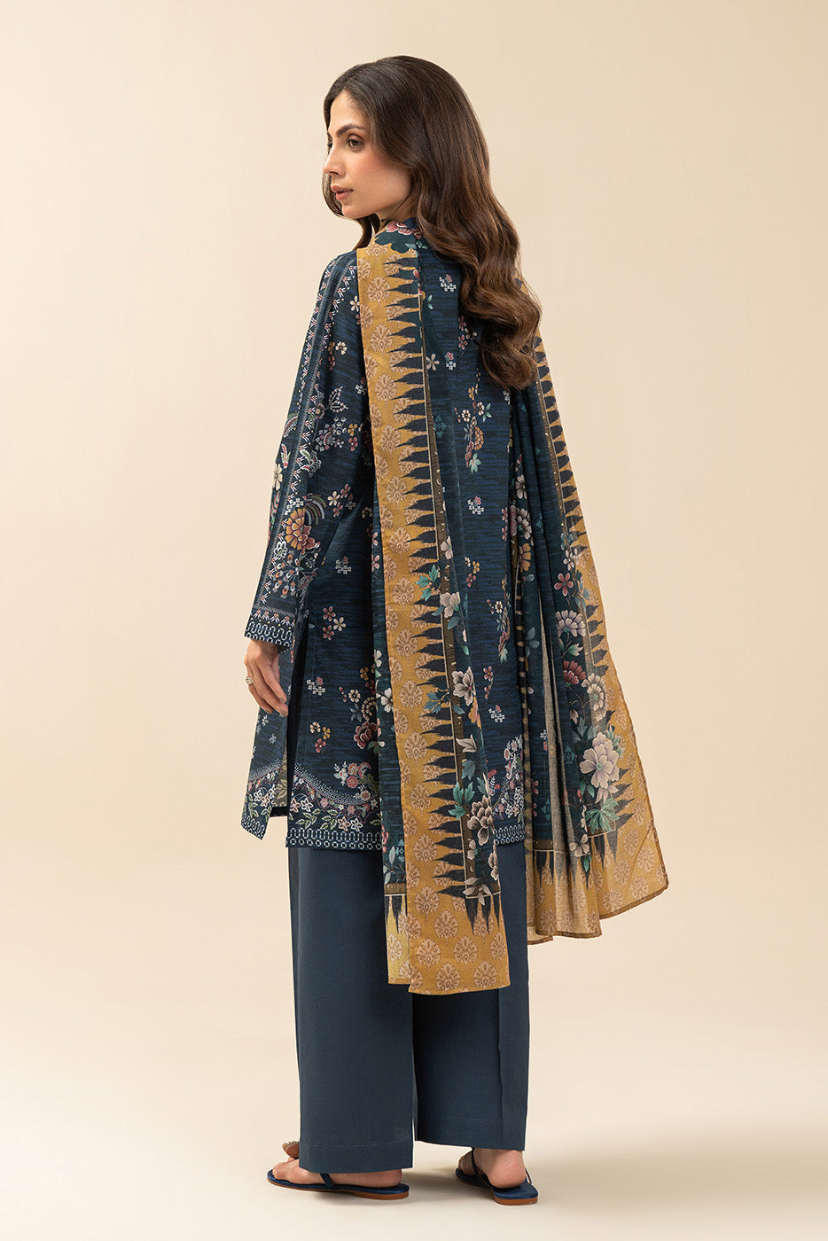 3 PIECE PRINTED LAWN SUIT-DANDELION GARLAND (UNSTITCHED)