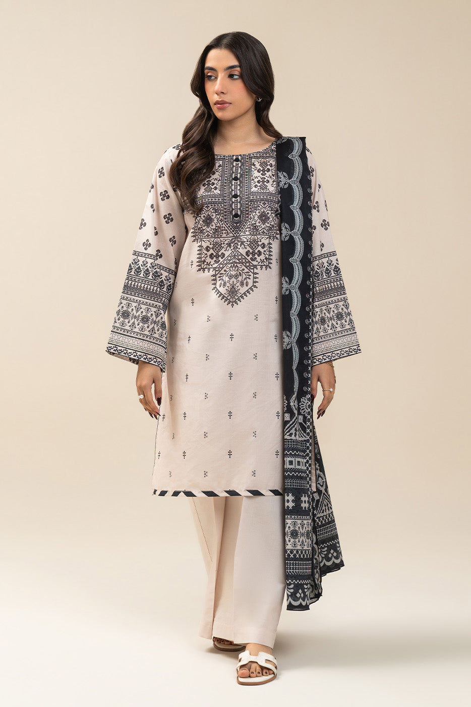 3 PIECE PRINTED LAWN SUIT-IVORY ALLURE (UNSTITCHED)