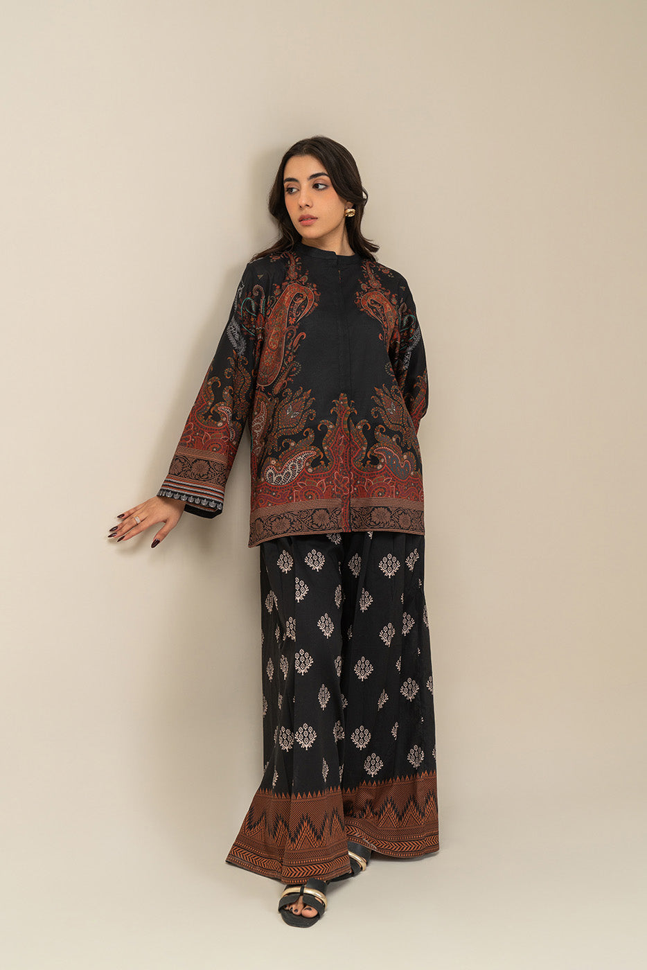 2 PIECE PRINTED LAWN SUIT-ROYAL PAISLAY (UNSTITCHED)