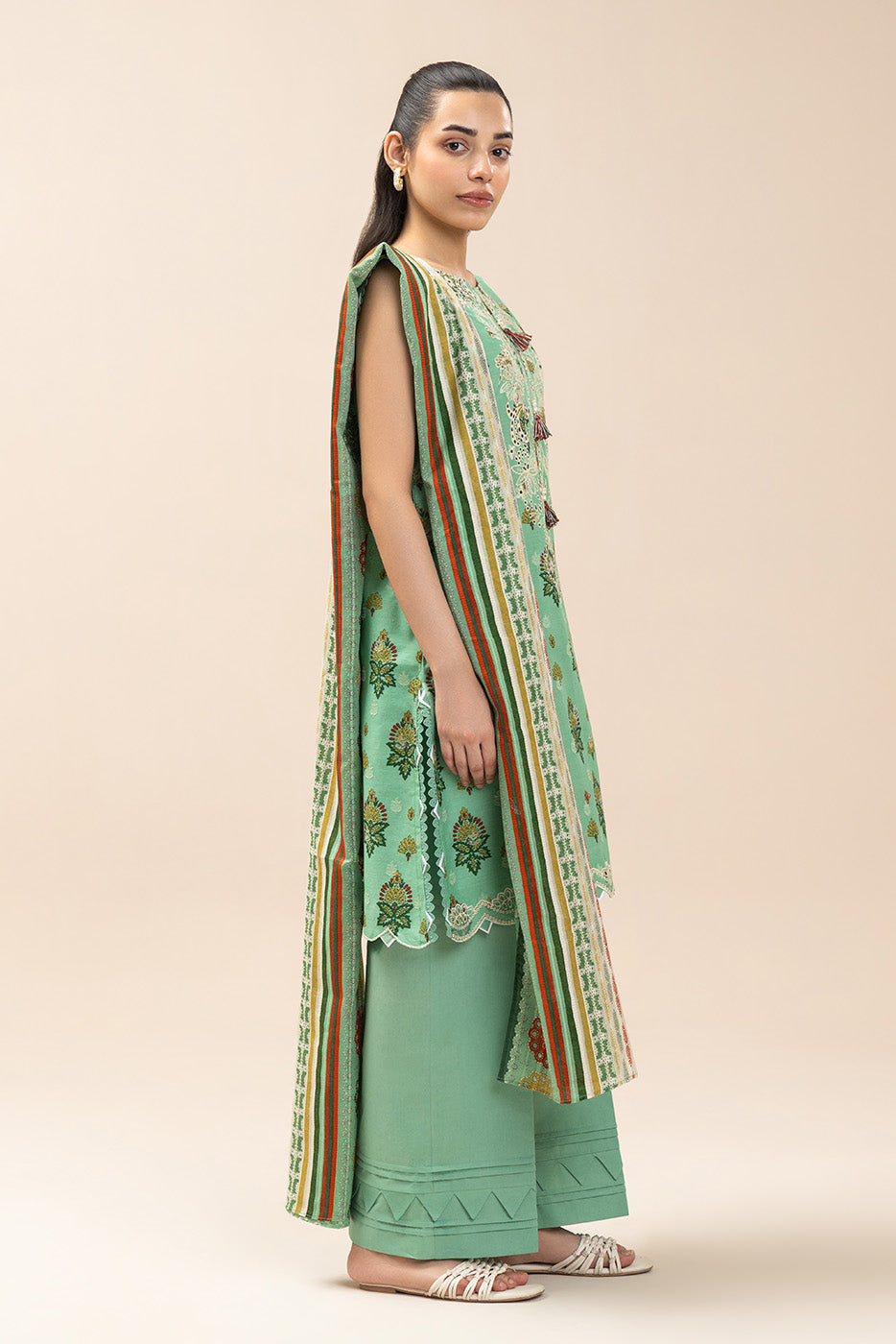 3 PIECE EMBROIDERED LAWN SUIT-FERN MIST (UNSTITCHED)
