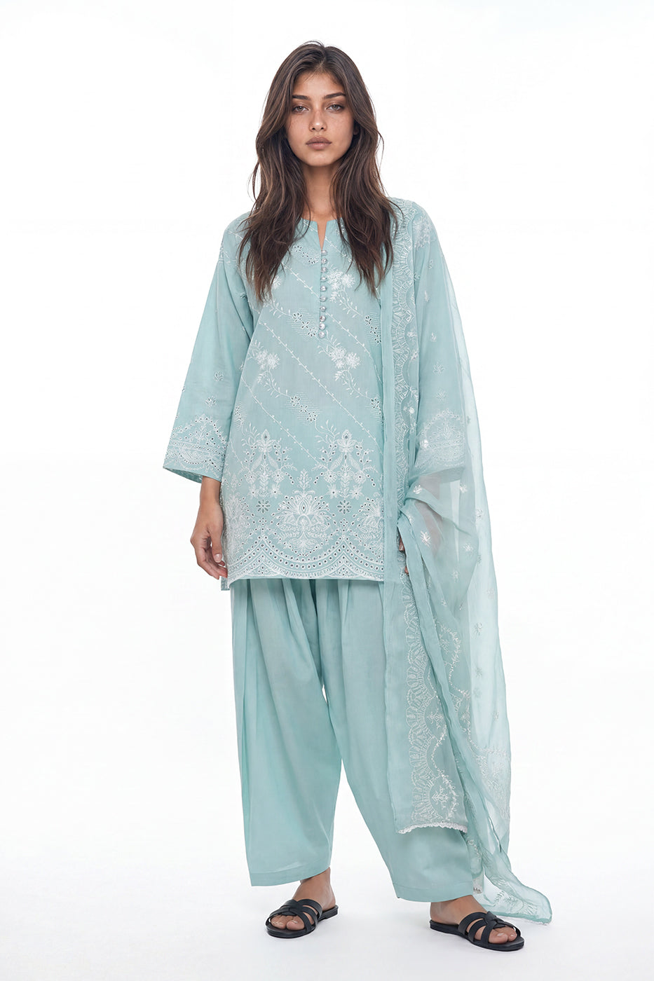 3 PIECE EMBROIDERED LAWN SUIT (LUXURY PRET)