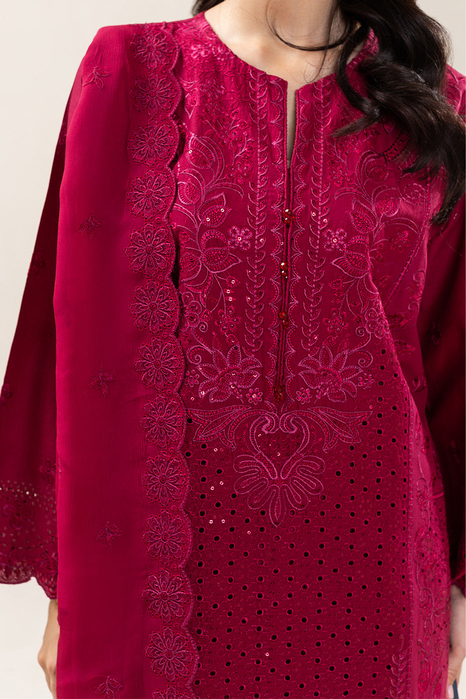 3 PIECE EMBROIDERED LAWN SUIT (LUXURY PRET)
