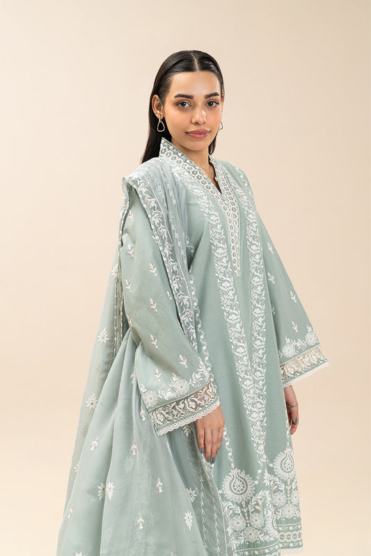 3 PIECE EMBROIDERED LAWN SUIT (LUXURY PRET)