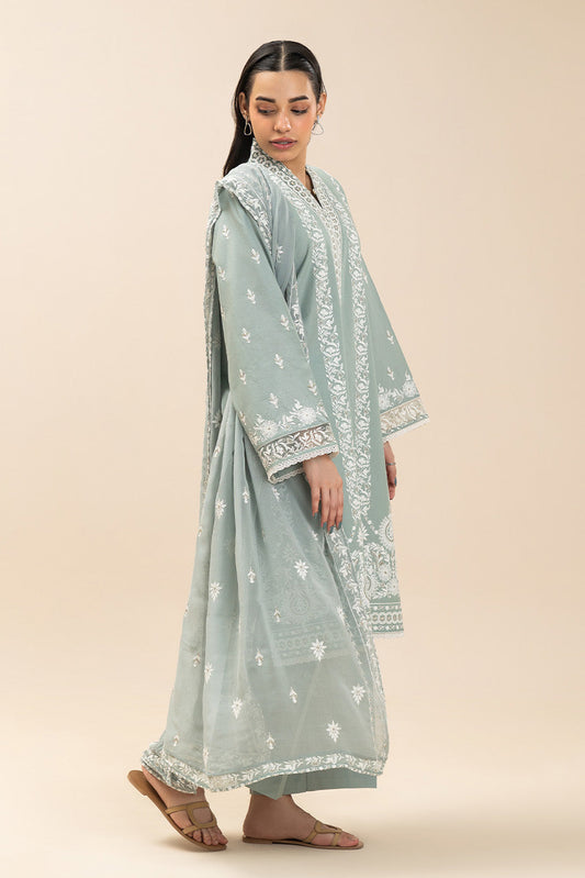 3 PIECE EMBROIDERED LAWN SUIT (LUXURY PRET)