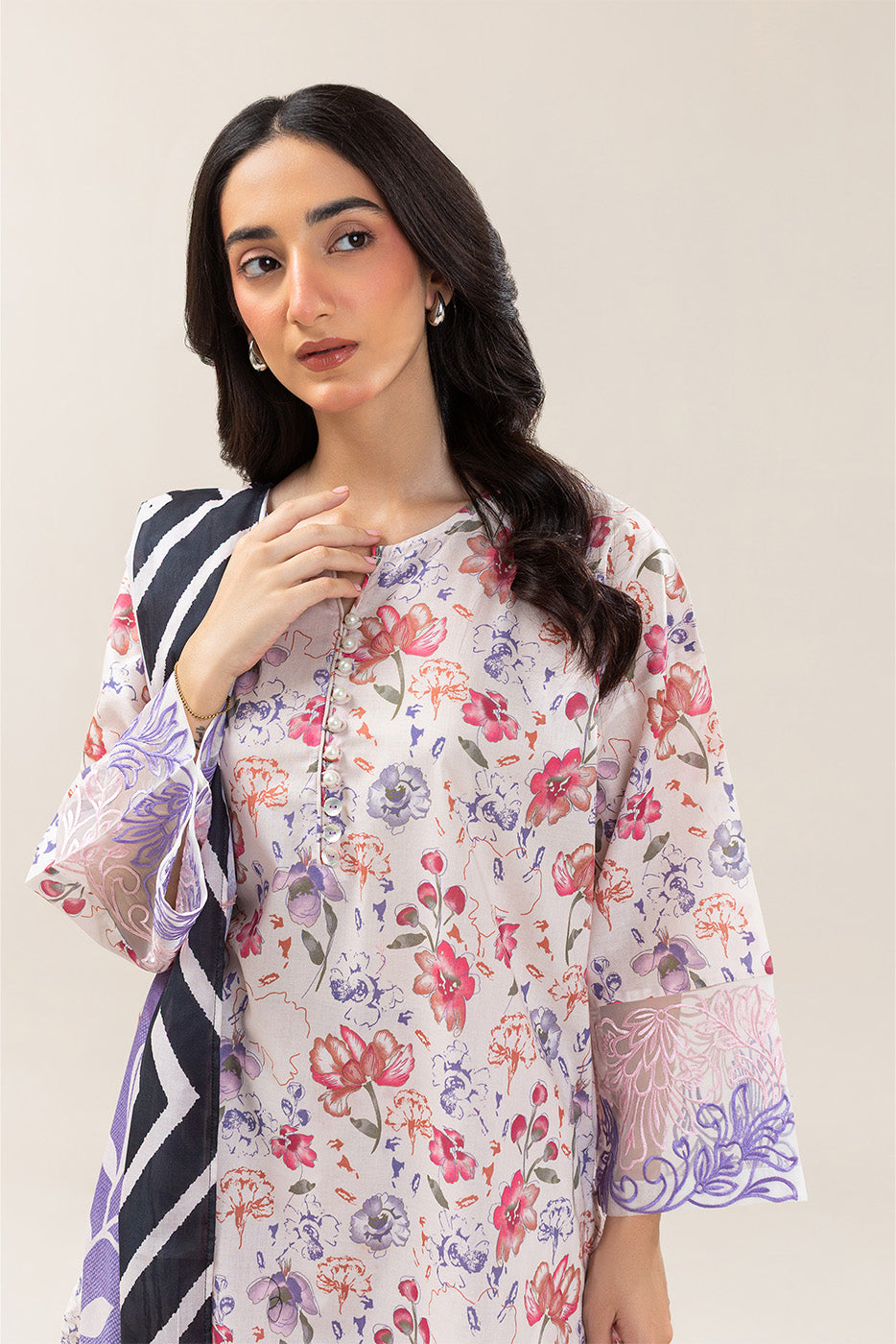 3 PIECE EMBROIDERED LAWN SUIT (PRET)