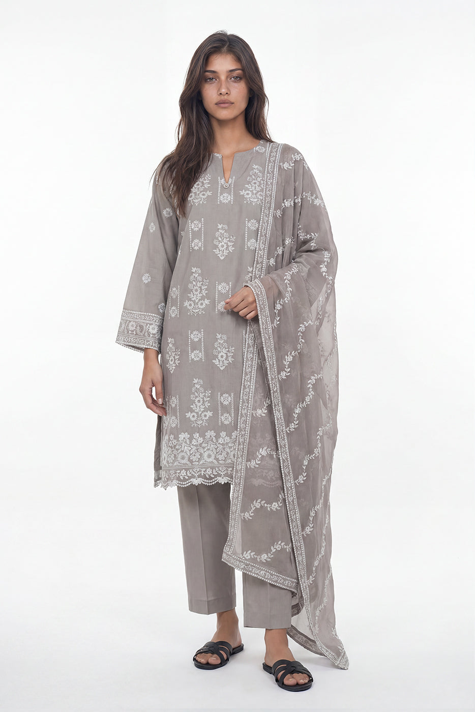 3 PIECE EMBROIDERED LAWN SUIT (PRET)