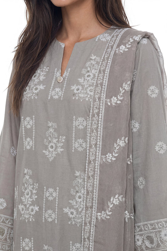 3 PIECE EMBROIDERED LAWN SUIT (PRET)
