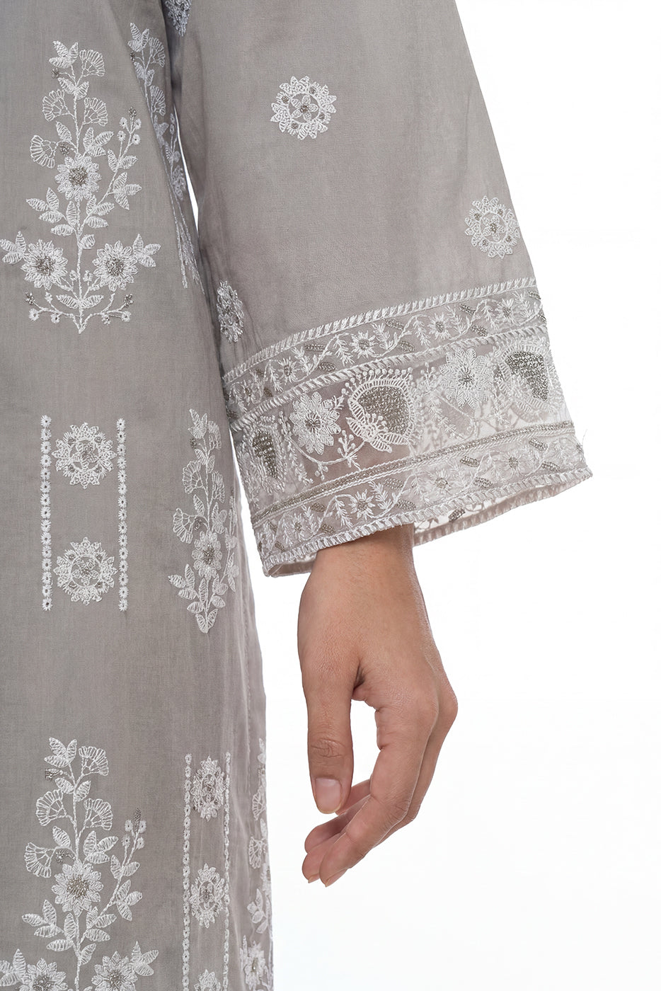 3 PIECE EMBROIDERED LAWN SUIT (PRET)