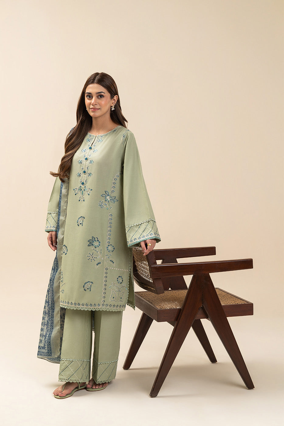 3 PIECE EMBROIDERED LAWN SUIT-MINERAL MINT (UNSTITCHED)