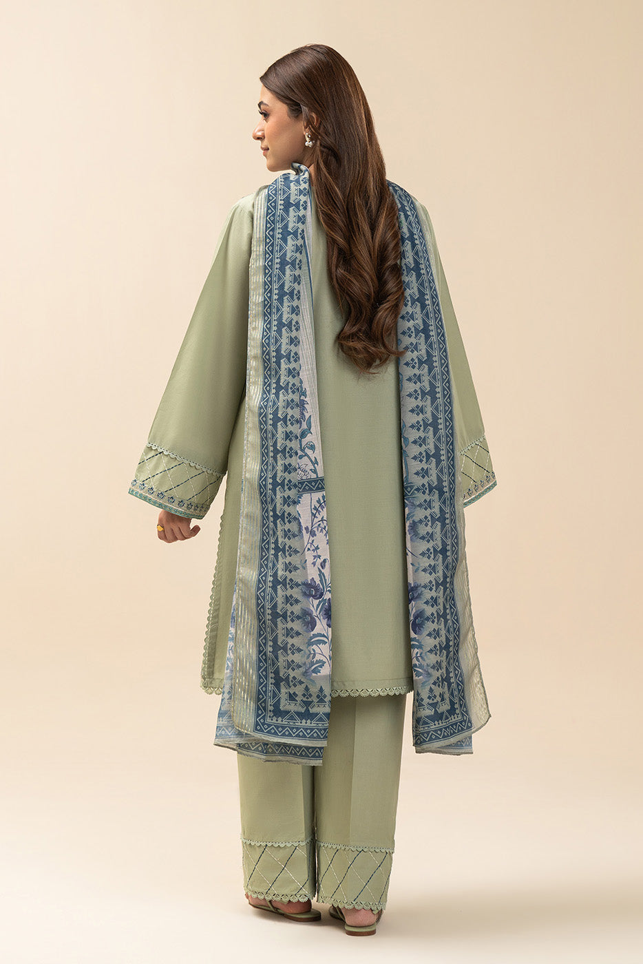 3 PIECE EMBROIDERED LAWN SUIT-MINERAL MINT (UNSTITCHED)