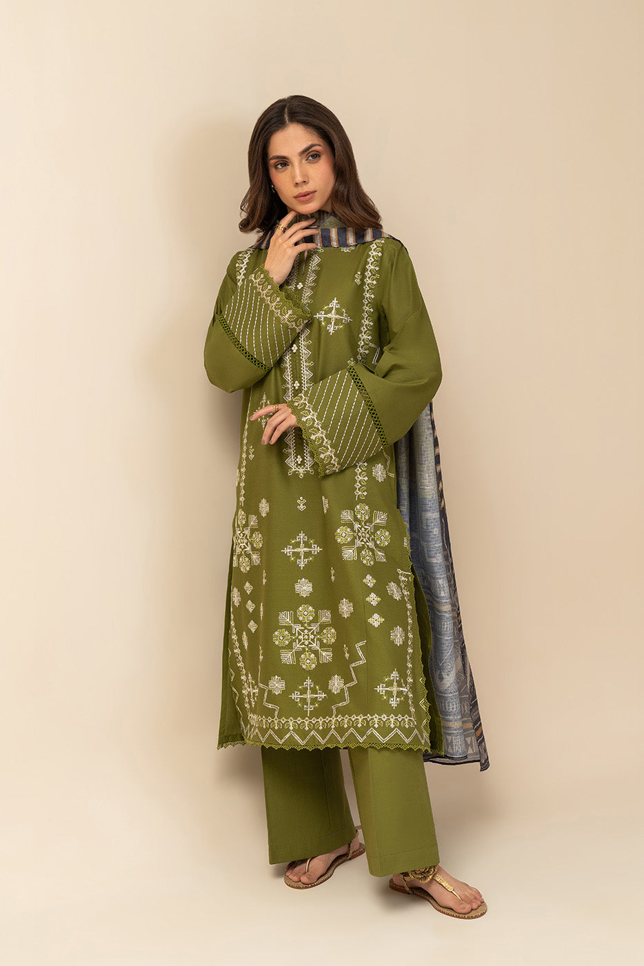 3 PIECE EMBROIDERED LAWN SUIT-JADE LADDER (UNSTITCHED)