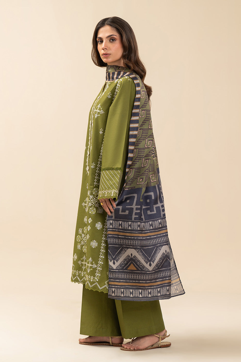 3 PIECE EMBROIDERED LAWN SUIT-JADE LADDER (UNSTITCHED)