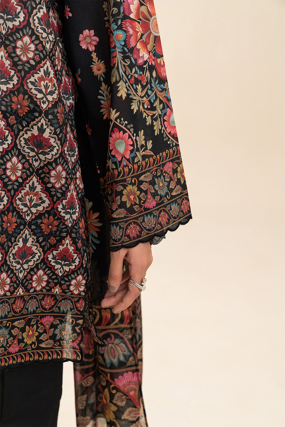 3 PIECE PRINTED LAWN SUIT-EBONY DREAM (UNSTITCHED)