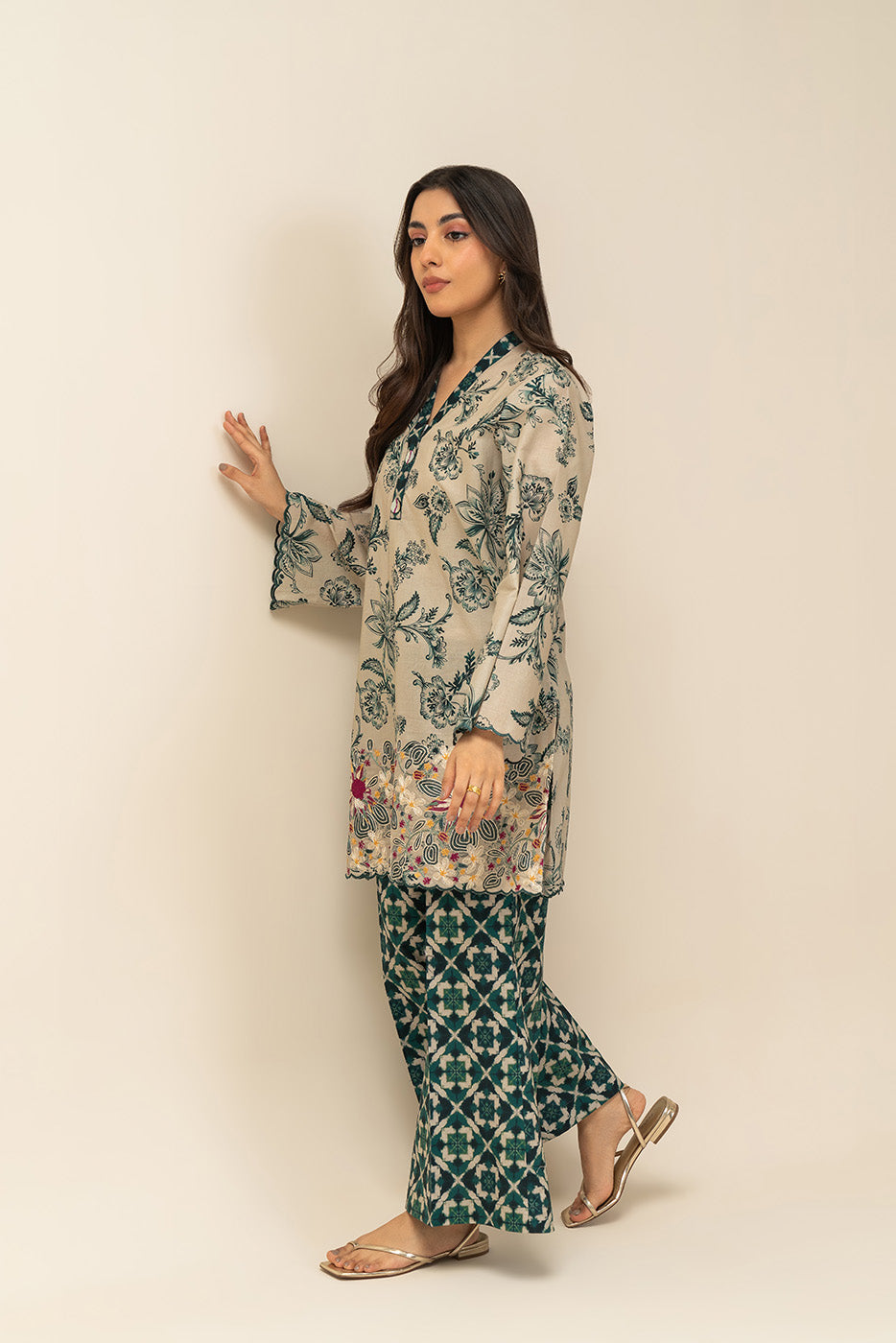 2 PIECE EMBROIDERED LAWN SUIT-EMERALD GARDENS (UNSTITCHED)