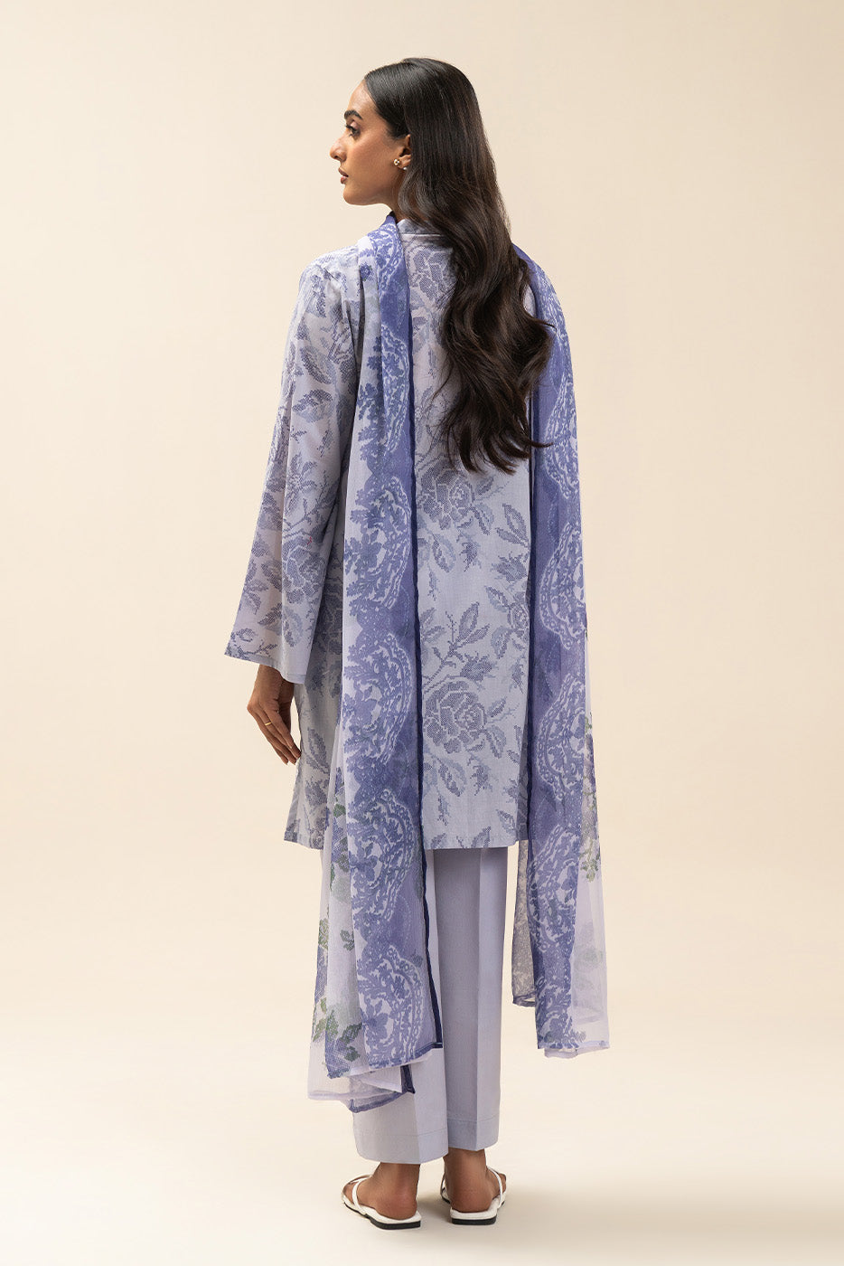 3 PIECE EMBROIDERED LAWN SUIT-LAVENDER SECRET (UNSTITCHED)