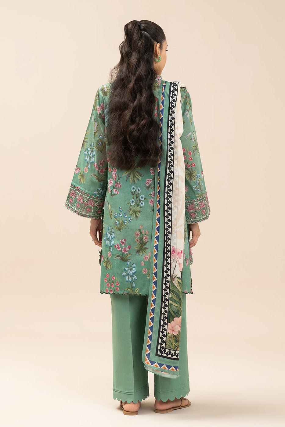 3 PIECE EMBROIDERED LAWN SUIT-GARDEN GRACE (UNSTITCHED)