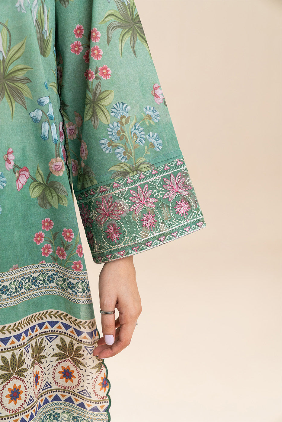 3 PIECE EMBROIDERED LAWN SUIT-GARDEN GRACE (UNSTITCHED)